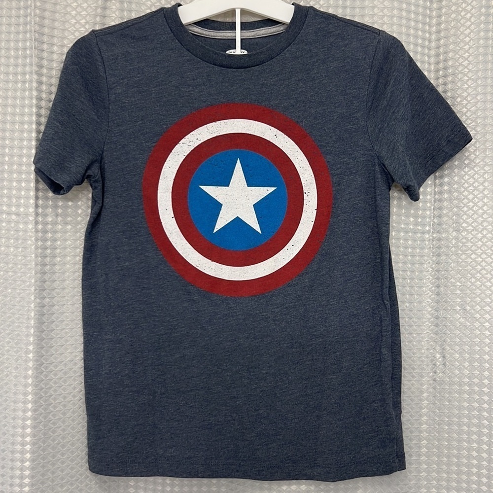 Bundle of Old Navy Graphic T-shirts size M and L